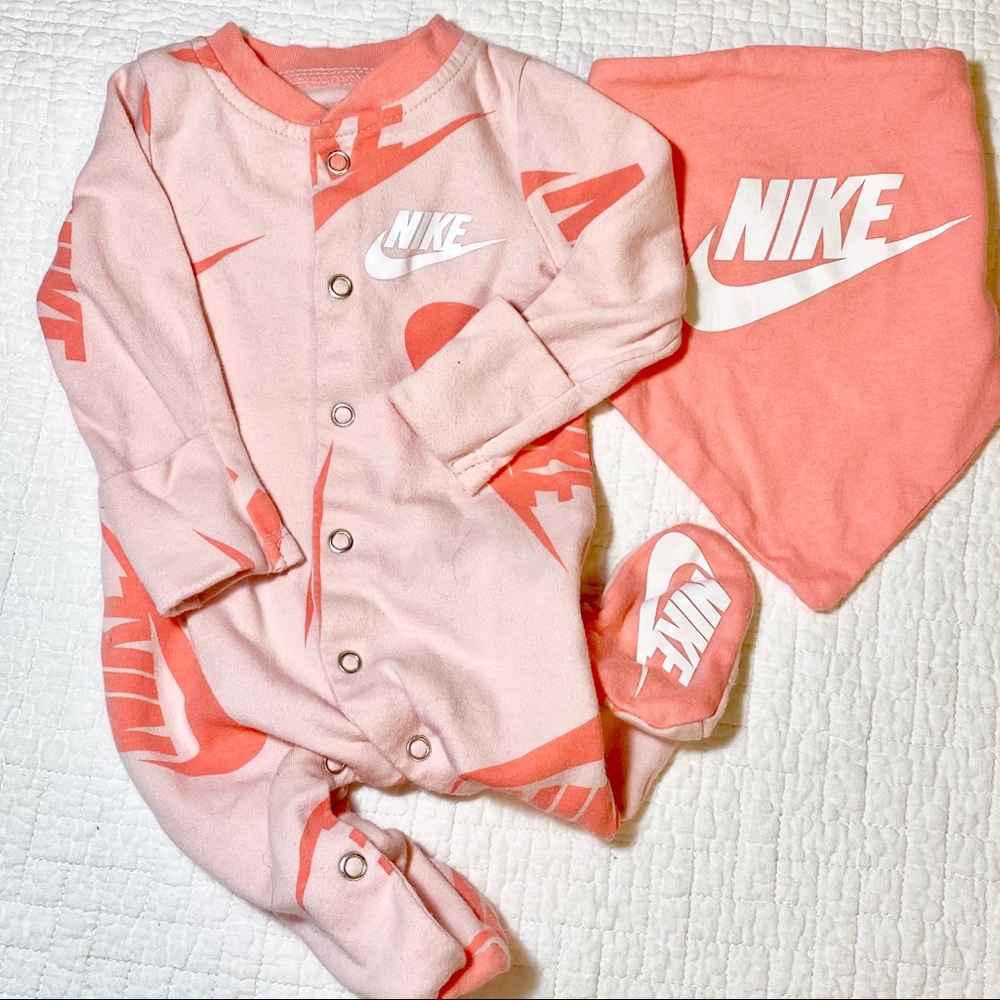 Nike 2pc Set Pink Jumpsuit and Bib size NB